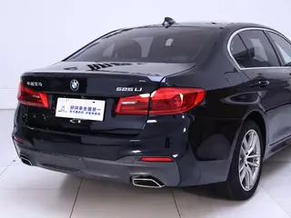 BMW 5 Series 2020 525Li M Sports suit exterior photo 9 BMW 5 Series 2020 525Li M Sports suit exterior photo 9