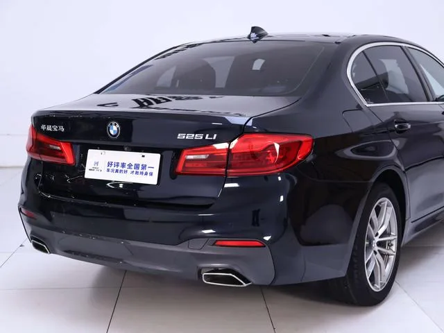 BMW 5 Series 2020 525Li M Sports suit exterior photo 9 BMW 5 Series 2020 525Li M Sports suit exterior photo 9