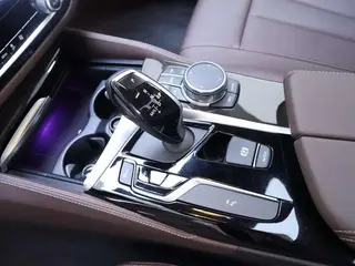 BMW 5 Series 2020 525Li M Sports suit interior photo 13 BMW 5 Series 2020 525Li M Sports suit interior photo 13