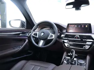 BMW 5 Series 2020 525Li M Sports suit interior photo 15 BMW 5 Series 2020 525Li M Sports suit interior photo 15