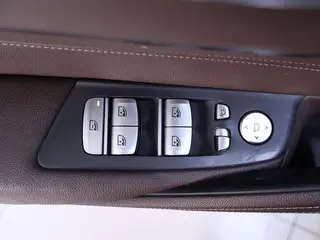 BMW 5 Series 2020 525Li M Sports suit interior photo 18 BMW 5 Series 2020 525Li M Sports suit interior photo 18