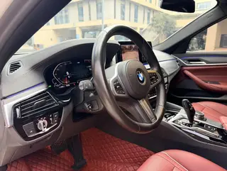 BMW 5 Series 2021 Restyling 530Li Leading Type M Sports suit exterior photo 4 BMW 5 Series 2021 Restyling 530Li Leading Type M Sports suit exterior photo 4