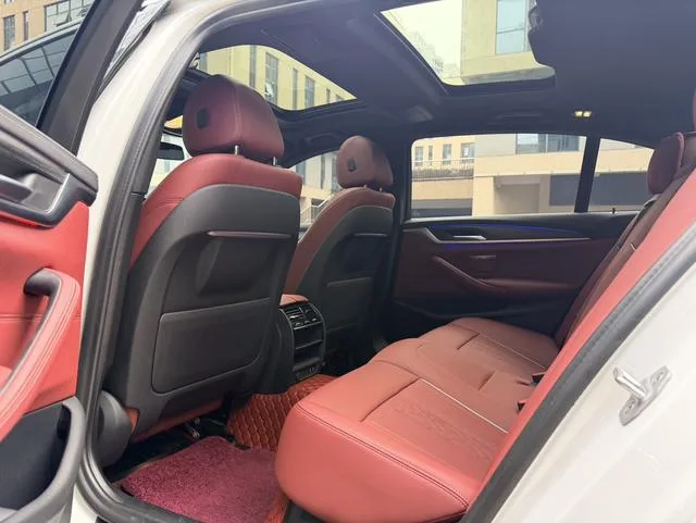 BMW 5 Series 2021 Restyling 530Li Leading Type M Sports suit exterior photo 7 BMW 5 Series 2021 Restyling 530Li Leading Type M Sports suit exterior photo 7
