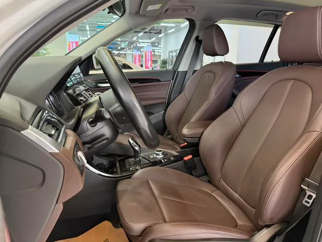 BMW X1 2021 sDrive20Li Premium Class exterior photo 2 BMW X1 2021 sDrive20Li Premium Class exterior photo 2