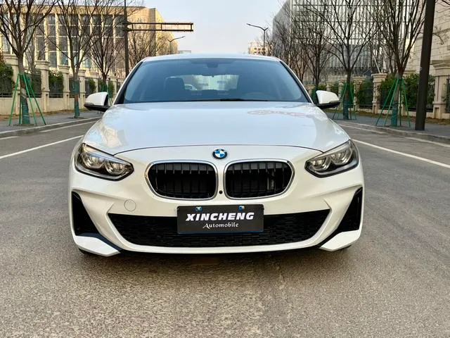 BMW 1 Series 2021 Restyling 120i M Sports version exterior photo 2 BMW 1 Series 2021 Restyling 120i M Sports version exterior photo 2