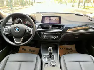 BMW 1 Series 2021 Restyling 120i M Sports version interior photo 19 BMW 1 Series 2021 Restyling 120i M Sports version interior photo 19