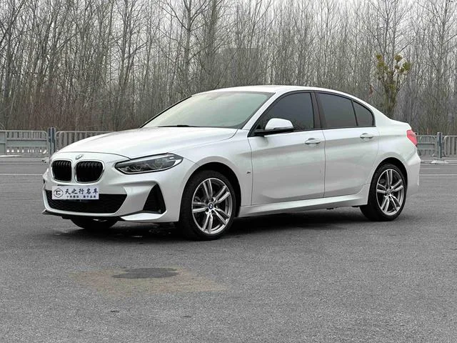BMW 1 Series 2020 125i Líder M Conjunto deportivo exterior foto 1 BMW 1 Series 2020 125i Líder M Conjunto deportivo exterior foto 1