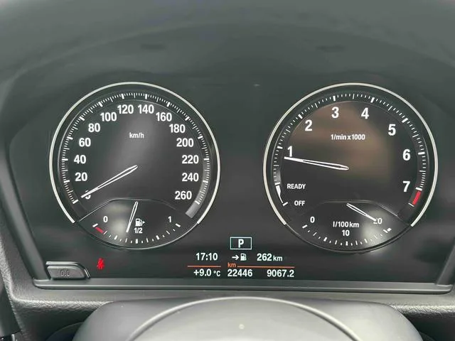 BMW 1 Series 2020 125i Líder M Conjunto deportivo interior foto 12 BMW 1 Series 2020 125i Líder M Conjunto deportivo interior foto 12