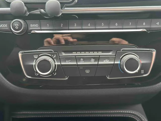 BMW 1 Series 2020 125i Líder M Conjunto deportivo interior foto 14 BMW 1 Series 2020 125i Líder M Conjunto deportivo interior foto 14