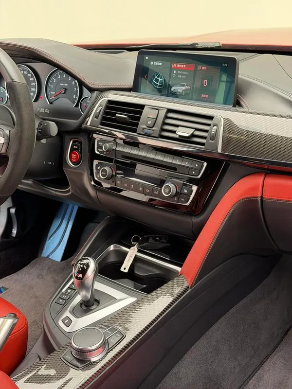 BMW M4 2017 M4 Coupé Fan Edición limitada interior foto 8 BMW M4 2017 M4 Coupé Fan Edición limitada interior foto 8