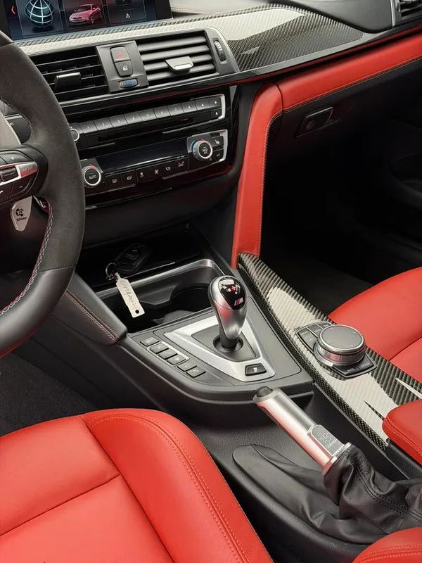 BMW M4 2017 M4 Coupé Fan Edición limitada interior foto 10 BMW M4 2017 M4 Coupé Fan Edición limitada interior foto 10