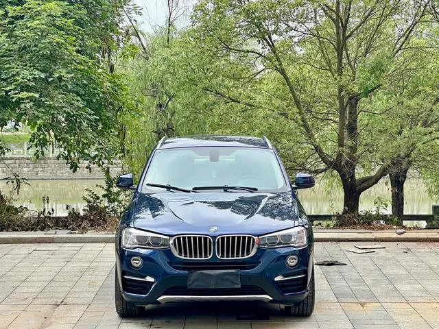 BMW X4 2016 xDrive20i M Sporty exterior photo 2 BMW X4 2016 xDrive20i M Sporty exterior photo 2