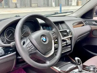 BMW X4 2016 xDrive20i M Sporty interior photo 10 BMW X4 2016 xDrive20i M Sporty interior photo 10