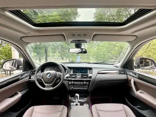 BMW X4 2016 xDrive20i M Sporty interior photo 16 BMW X4 2016 xDrive20i M Sporty interior photo 16