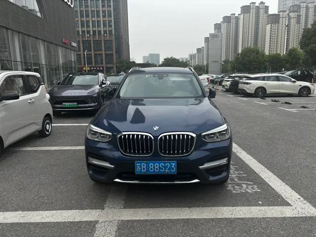 BMW X3 2019 xDrive28i Luxury Set exterior photo 2 BMW X3 2019 xDrive28i Luxury Set exterior photo 2
