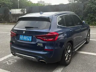 BMW X3 2019 xDrive28i Luxury Set interior photo 8 BMW X3 2019 xDrive28i Luxury Set interior photo 8
