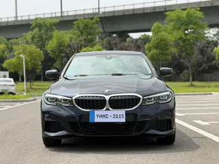 BMW 3 Series 2021 325Li M Conjunto deportivo exterior foto 2 BMW 3 Series 2021 325Li M Conjunto deportivo exterior foto 2
