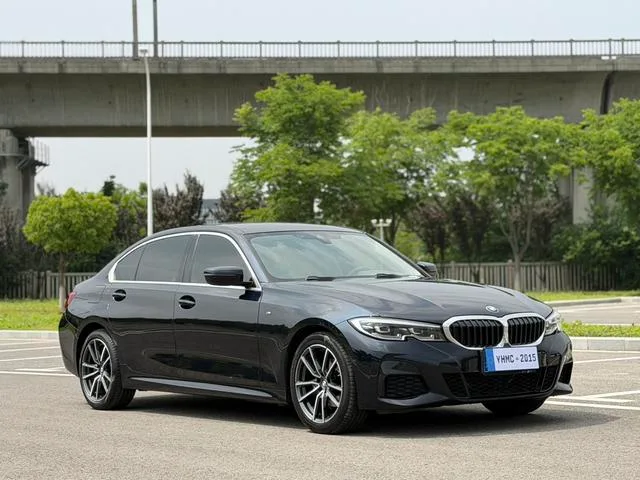 BMW 3 Series 2021 325Li M Conjunto deportivo exterior foto 3 BMW 3 Series 2021 325Li M Conjunto deportivo exterior foto 3