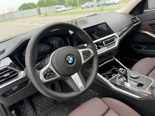 BMW 3 Series 2021 325Li M Conjunto deportivo exterior foto 6 BMW 3 Series 2021 325Li M Conjunto deportivo exterior foto 6