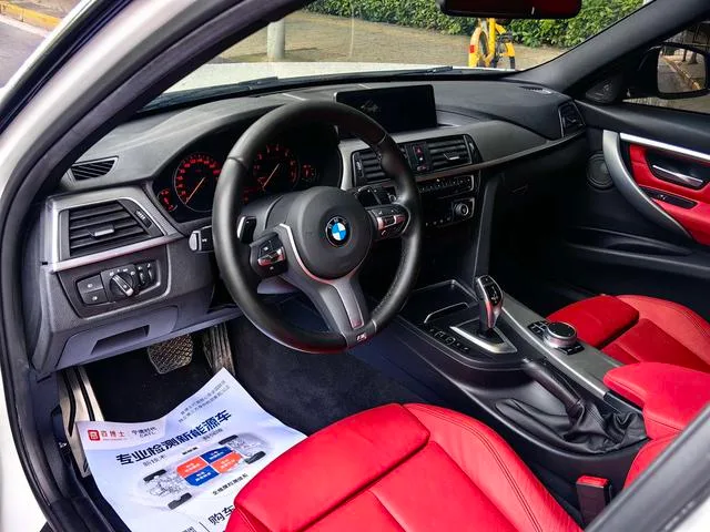 BMW 3 Series 2019 320i M Sports Obsidian Night Edition exterior photo 9 BMW 3 Series 2019 320i M Sports Obsidian Night Edition exterior photo 9