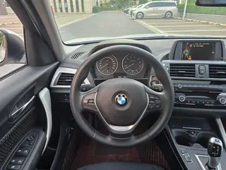 BMW 1 Series (Imported) 2016 120i Leading Type interior photo 11 BMW 1 Series (Imported) 2016 120i Leading Type interior photo 11