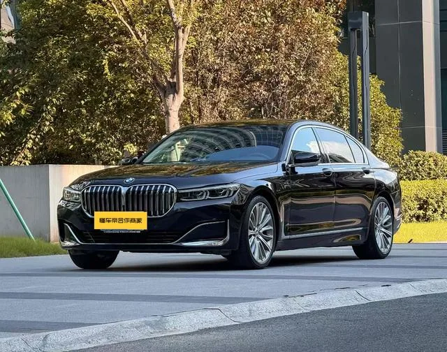 BMW 7 Series 2019 740Li Leading Type Luxury Set exterior photo 1 BMW 7 Series 2019 740Li Leading Type Luxury Set exterior photo 1