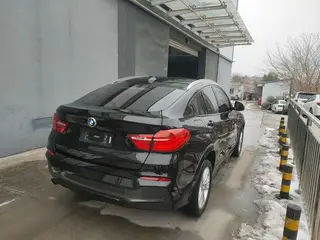BMW X4 2016 xDrive20i M Sporty interior photo 6 BMW X4 2016 xDrive20i M Sporty interior photo 6
