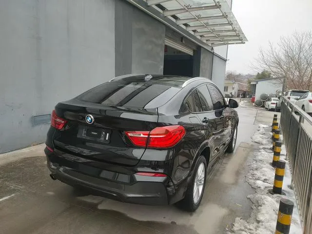 BMW X4 2016 xDrive20i M Sporty interior photo 6 BMW X4 2016 xDrive20i M Sporty interior photo 6