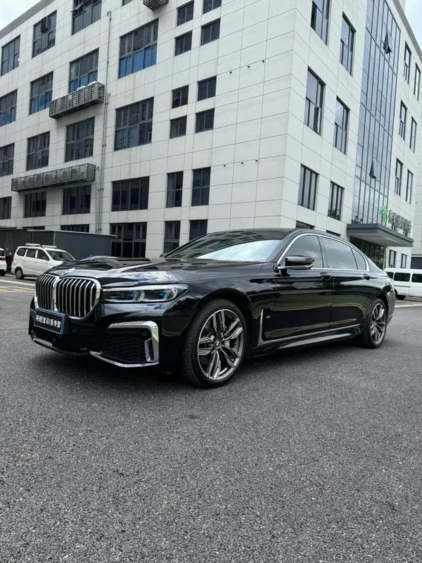 BMW 7 Series 2021 740Li xDrive Administrative M Sports suit exterior photo 1 BMW 7 Series 2021 740Li xDrive Administrative M Sports suit exterior photo 1