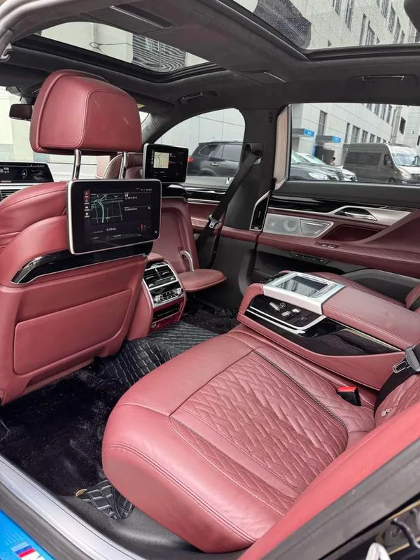 BMW 7 Series 2021 740Li xDrive Administrative M Sports suit exterior photo 5 BMW 7 Series 2021 740Li xDrive Administrative M Sports suit exterior photo 5