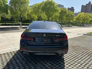 BMW 5 Series 2021 530i M Conjunto deportivo exterior foto 7 BMW 5 Series 2021 530i M Conjunto deportivo exterior foto 7
