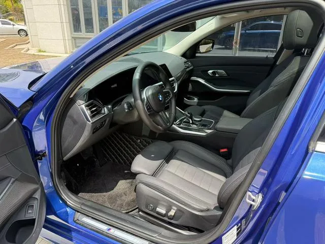 BMW 3 Series 2021 Restyling 325Li M Sports suit interior photo 8 BMW 3 Series 2021 Restyling 325Li M Sports suit interior photo 8