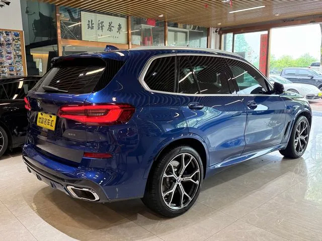 BMW X5 2019 xDrive40i Premium Class M Sports suit exterior photo 4 BMW X5 2019 xDrive40i Premium Class M Sports suit exterior photo 4