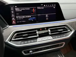 BMW X5 2019 xDrive40i Premium Class M Sports suit interior photo 15 BMW X5 2019 xDrive40i Premium Class M Sports suit interior photo 15