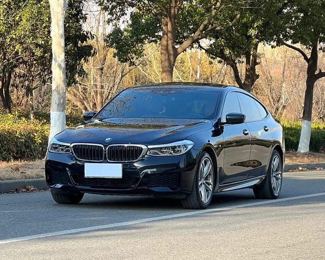 BMW 6 Series GT 2018 630i M Conjunto deportivo exterior foto 1 BMW 6 Series GT 2018 630i M Conjunto deportivo exterior foto 1