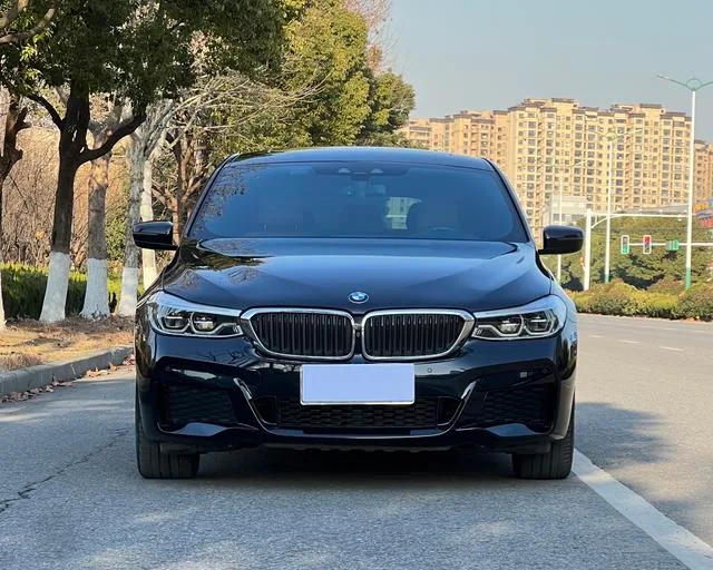 BMW 6 Series GT 2018 630i M Conjunto deportivo exterior foto 2 BMW 6 Series GT 2018 630i M Conjunto deportivo exterior foto 2