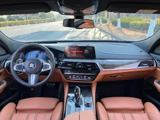 BMW 6 Series GT 2018 630i M Conjunto deportivo interior foto 12 BMW 6 Series GT 2018 630i M Conjunto deportivo interior foto 12
