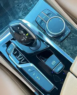 BMW 6 Series GT 2018 630i M Conjunto deportivo interior foto 14 BMW 6 Series GT 2018 630i M Conjunto deportivo interior foto 14