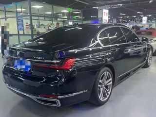 BMW 7 Series 2021 740Li Лидирующий M Спортивный костюм интерьер фото 13 BMW 7 Series 2021 740Li Лидирующий M Спортивный костюм интерьер фото 13