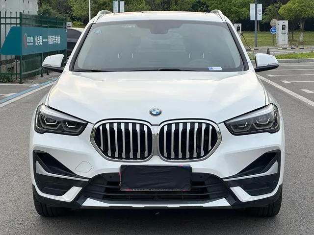 BMW X1 2020 xDrive25Li Tipo de lujo exterior foto 2 BMW X1 2020 xDrive25Li Tipo de lujo exterior foto 2