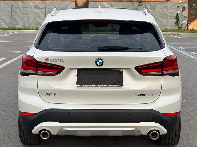 BMW X1 2020 xDrive25Li Tipo de lujo exterior foto 6 BMW X1 2020 xDrive25Li Tipo de lujo exterior foto 6