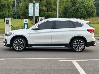 BMW X1 2020 xDrive25Li Tipo de lujo exterior foto 8 BMW X1 2020 xDrive25Li Tipo de lujo exterior foto 8