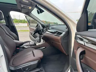 BMW X1 2020 xDrive25Li Tipo de lujo interior foto 10 BMW X1 2020 xDrive25Li Tipo de lujo interior foto 10