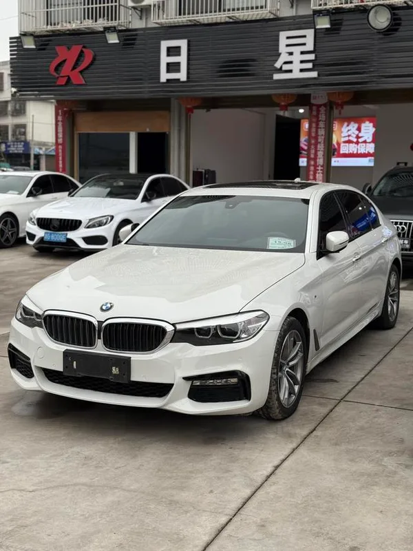 BMW 5 Series 2018 525Li M Sports suit exterior photo 1 BMW 5 Series 2018 525Li M Sports suit exterior photo 1