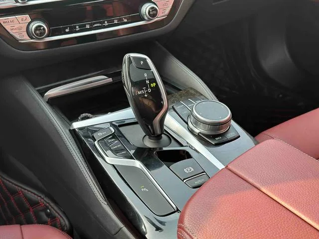 BMW 5 Series 2019 530Li Leading Type M Sports suit exterior photo 7 BMW 5 Series 2019 530Li Leading Type M Sports suit exterior photo 7