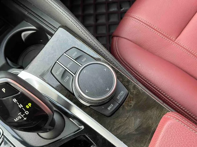 BMW 5 Series 2019 530Li Leading Type M Sports suit interior photo 15 BMW 5 Series 2019 530Li Leading Type M Sports suit interior photo 15