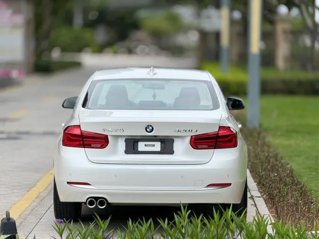 BMW 3 Series 2018 320Li Fashionable exterior photo 5 BMW 3 Series 2018 320Li Fashionable exterior photo 5