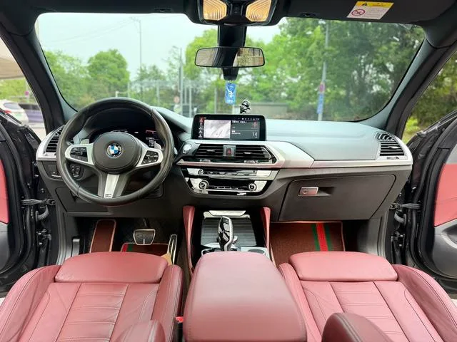 BMW X4 2020 xDrive25i M Sports suit interior photo 17 BMW X4 2020 xDrive25i M Sports suit interior photo 17