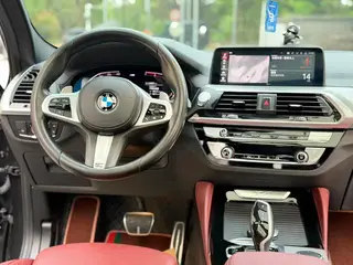 BMW X4 2020 xDrive25i M Sports suit interior photo 18 BMW X4 2020 xDrive25i M Sports suit interior photo 18