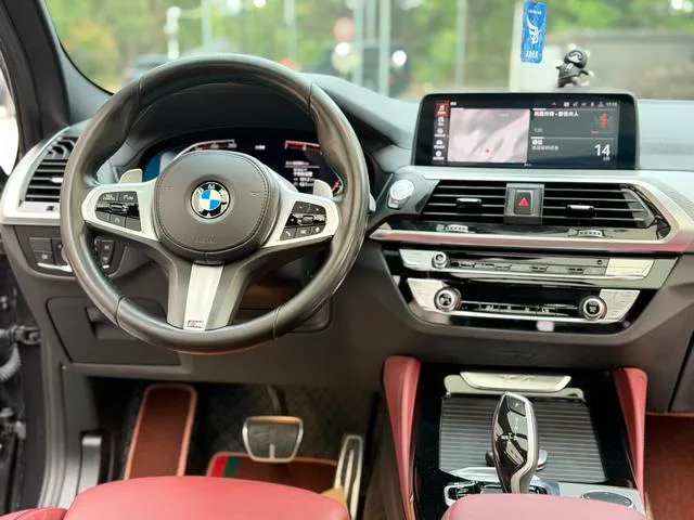 BMW X4 2020 xDrive25i M Sports suit interior photo 18 BMW X4 2020 xDrive25i M Sports suit interior photo 18